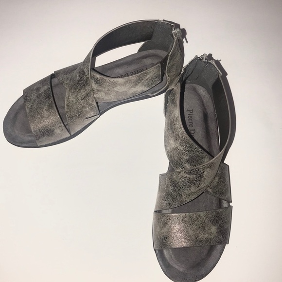 PIERRE DUMAS KORI PEWTER SANDALS - Picture 2 of 7